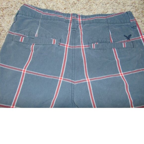 Mens American Eagle Shorts 30 AE Outfitters Gray & Red Plaid Twill Casual - Picture 4 of 4